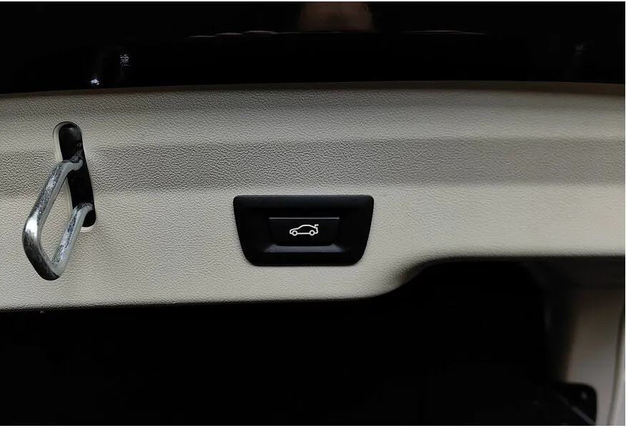 LIVE. Слайд №18