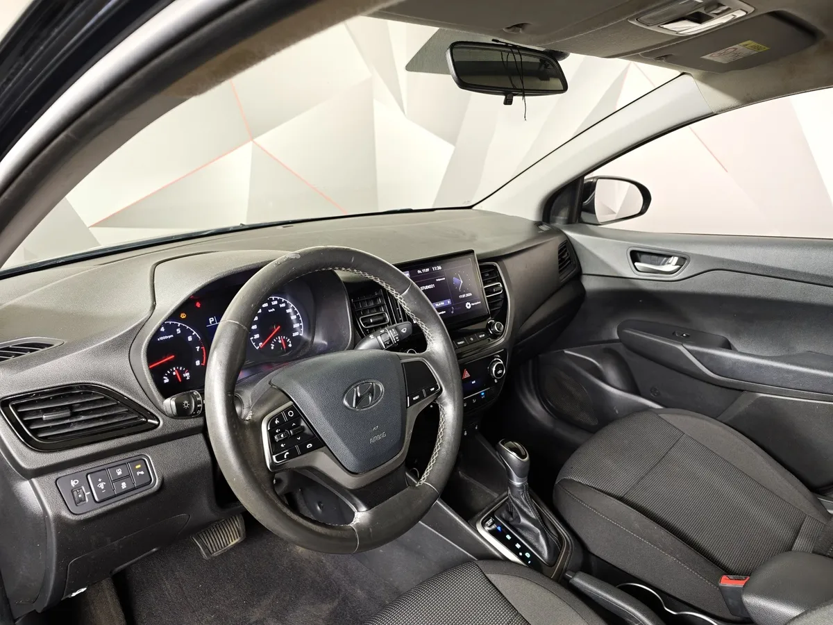 Hyundai Solaris 1.6 AT (123 л.с.) Special Edition Черный в АВИЛОН. Слайд №16