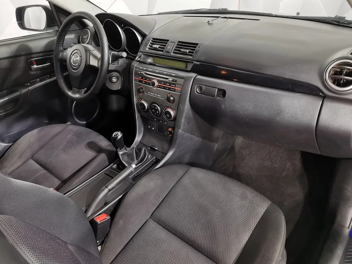 Mazda 3 1.6 MT (105 л.с.) Синий в АВИЛОН. Слайд №12