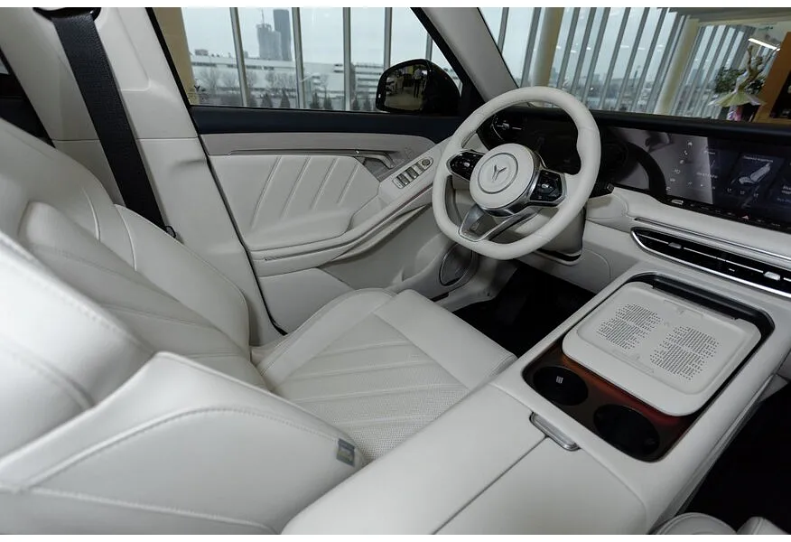 Voyah Free EVR 1.5 AT AWD (510 л.с.) Sport + Красный в АВИЛОН. Слайд №8