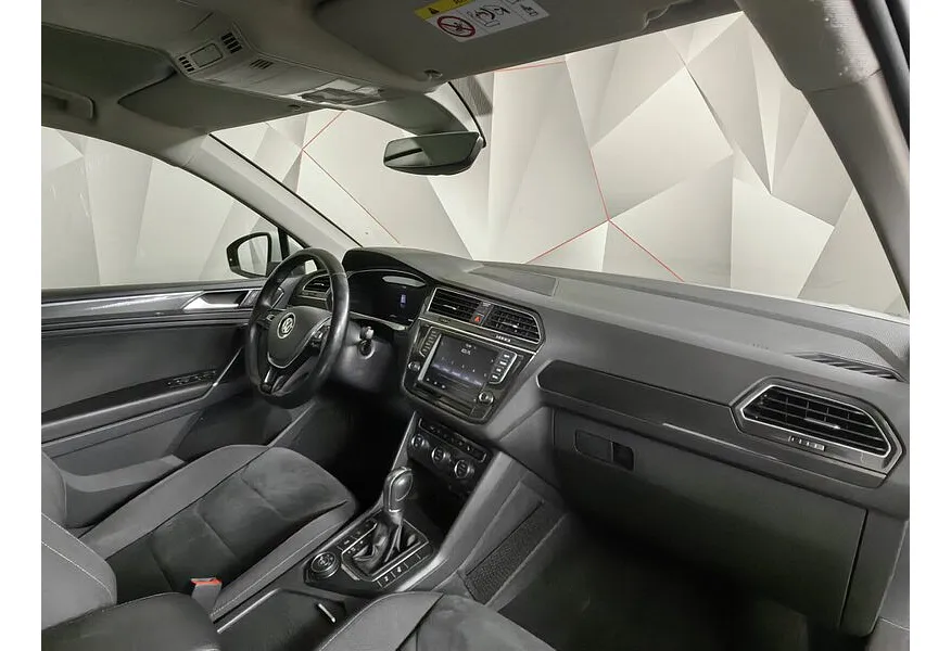 Volkswagen Tiguan 1.4 TSI 4Motion DSG (150 л.с.) Highline Белый в АВИЛОН. Слайд №11