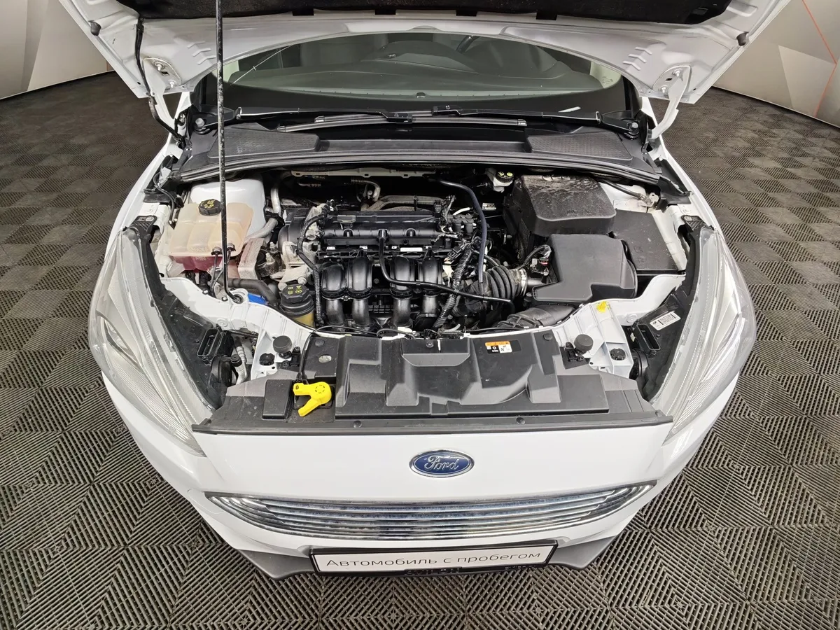 Ford Focus 1.6 Ti-VCT PowerShift (125 л.с.) Trend Белый в АВИЛОН. Слайд №11