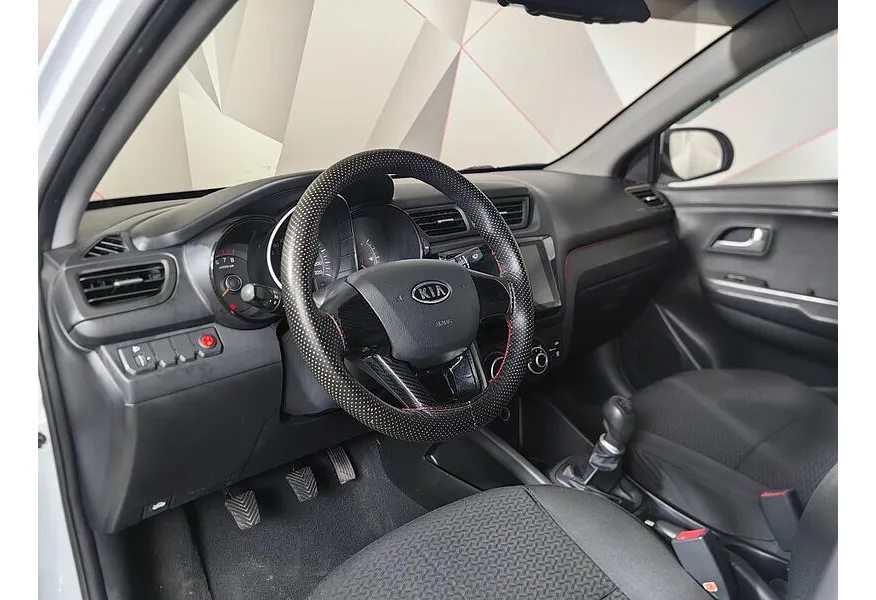 Kia Rio 1.4 MT (107 л.с.) Белый в АВИЛОН. Слайд №18
