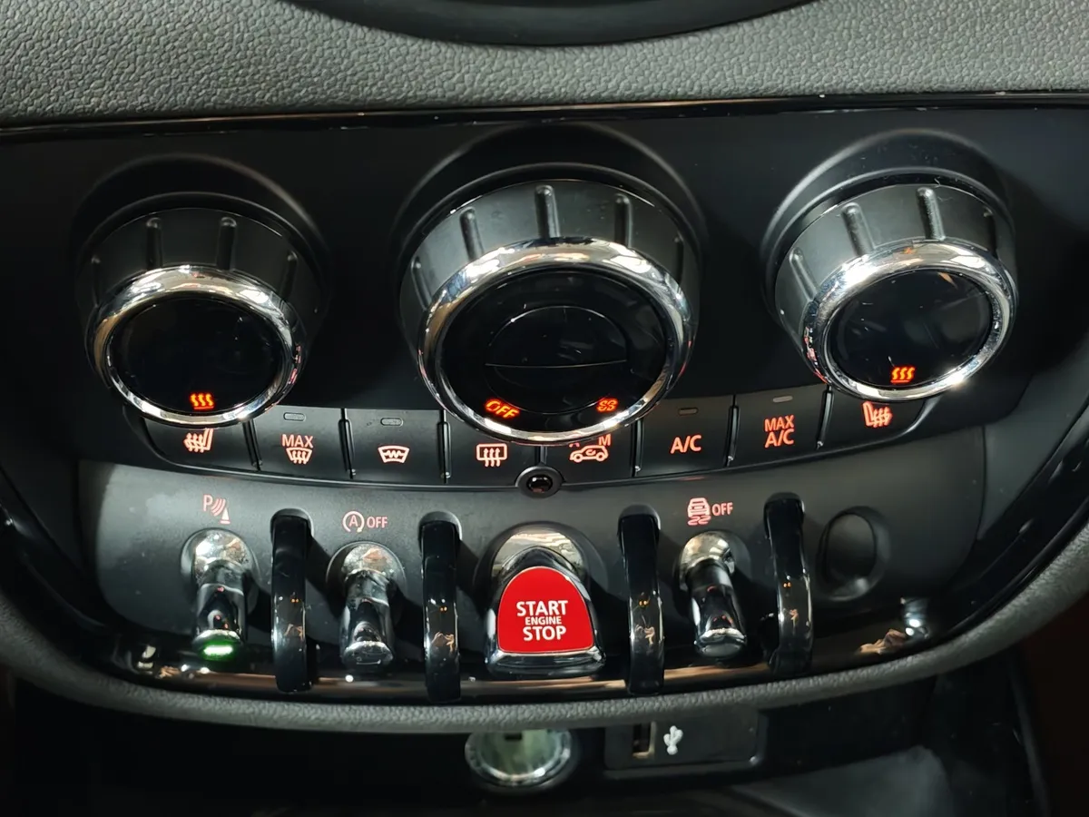 MINI Clubman 2.0 AT ALL4 (192 л.с.) Серый в АВИЛОН. Слайд №17