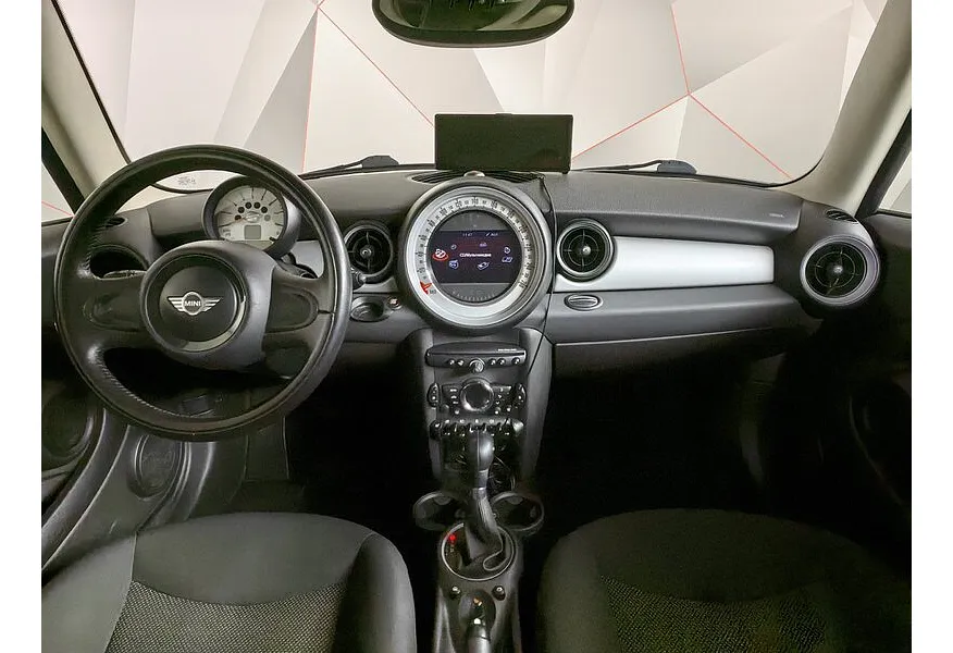 MINI Clubman 1.6 AT (120 л.с.) Белый в АВИЛОН. Слайд №11