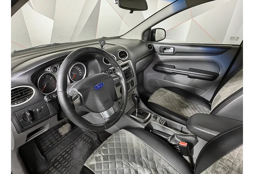 Ford Focus 1.6 AT (101 л.с.) Серый в АВИЛОН. Слайд №17 Ford Focus 1.6 AT (101 л.с.) Серый в АВИЛОН. Слайд №17