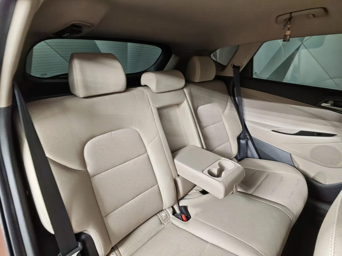Hyundai Tucson 2.0 AT (150 л.с.) Comfort Коричневый в АВИЛОН. Слайд №17