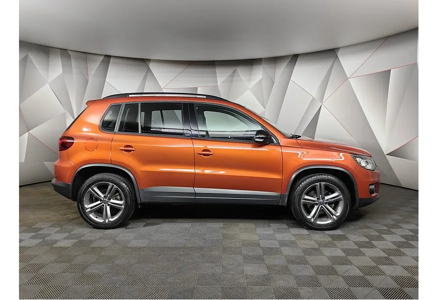 АВИЛОН - Volkswagen Tiguan 1.4 TSI BlueMotion DSG (150 л.с.) Sport&Style Оранжевый - slide 3