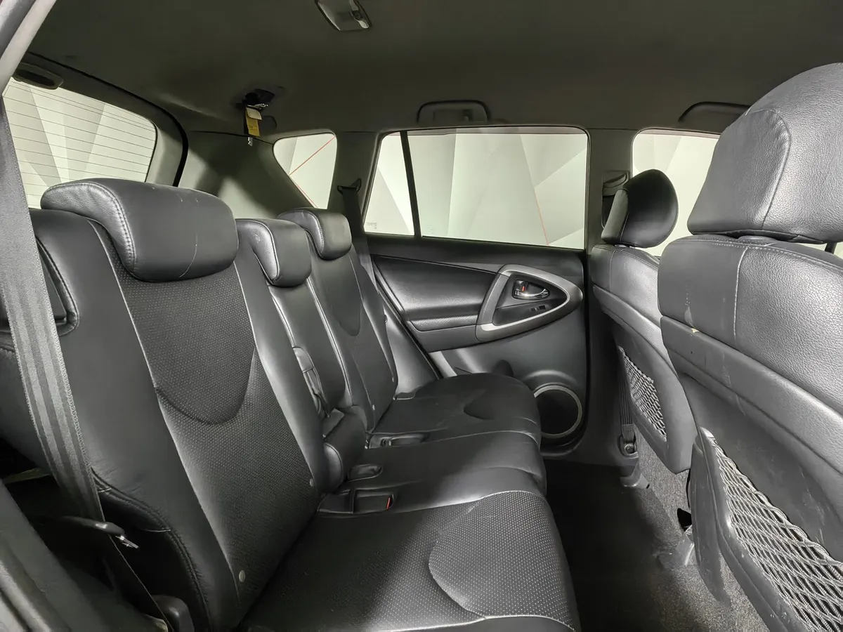 Toyota RAV4 2.4 CVT AWD (170 л.с.) Синий в АВИЛОН. Слайд №16