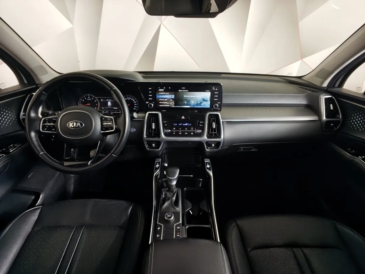 Kia Sorento 2.5 MPI 4WD AT (180 л.с.) Comfort Белый в АВИЛОН. Слайд №14