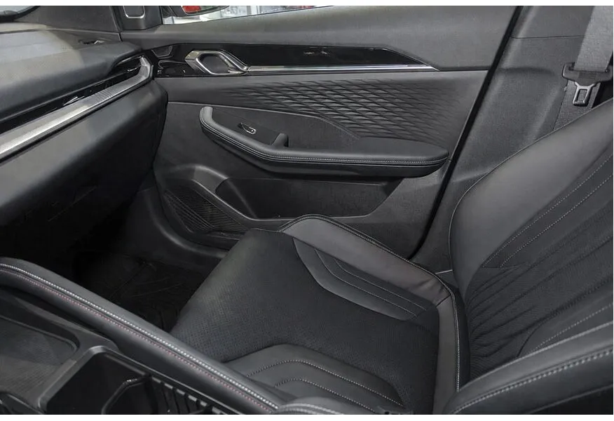 Belgee X50+ 1.5T DCT FWD (147 л.с.) Стиль Серебристый в АВИЛОН. Слайд №25