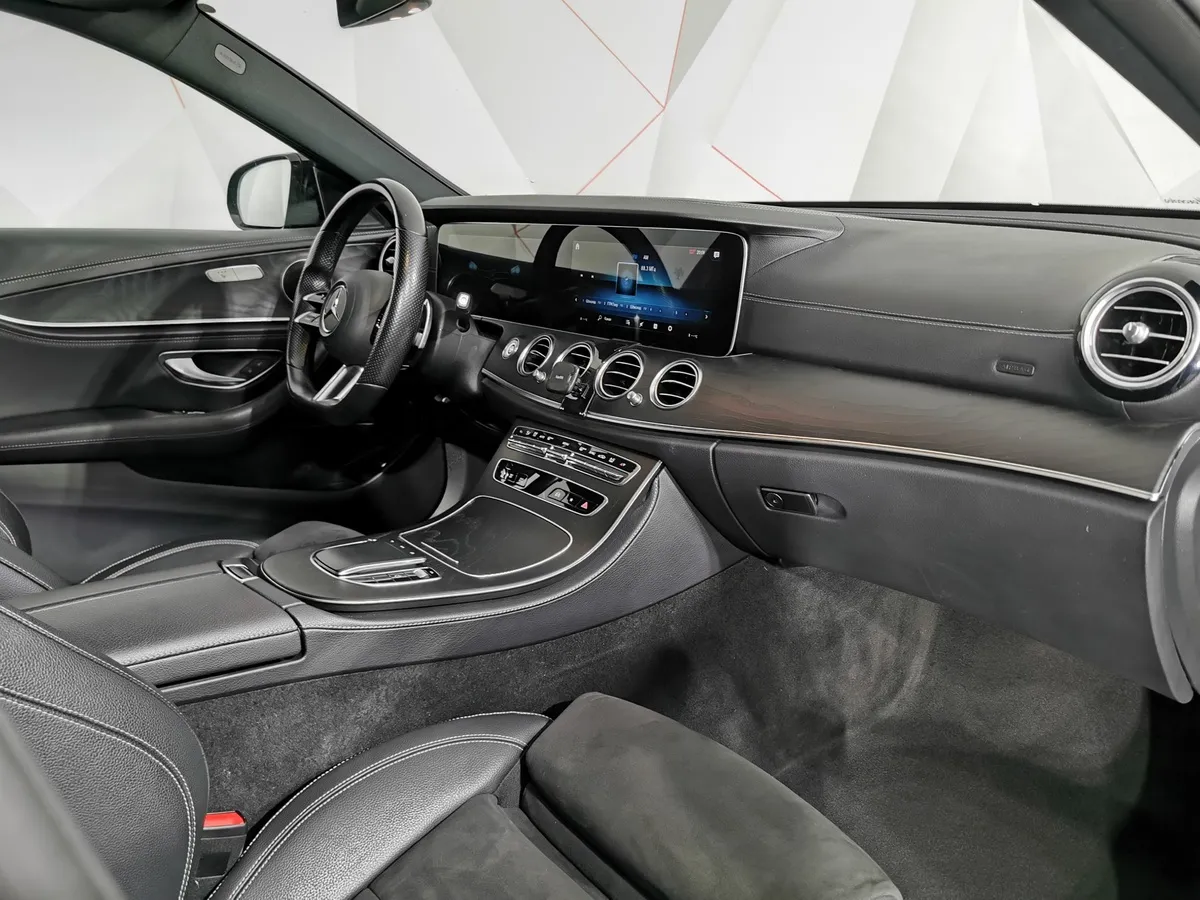Mercedes-Benz E-Класс E 200 4MATIC 9G-TRONIC (184 л.с.) Sport Черный в АВИЛОН. Слайд №13
