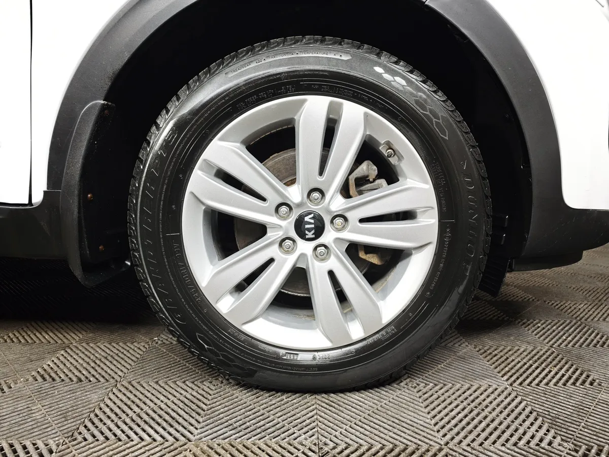 Kia Sportage 2.0 AT 4WD (150 л.с.) Luxe Белый в АВИЛОН. Слайд №9