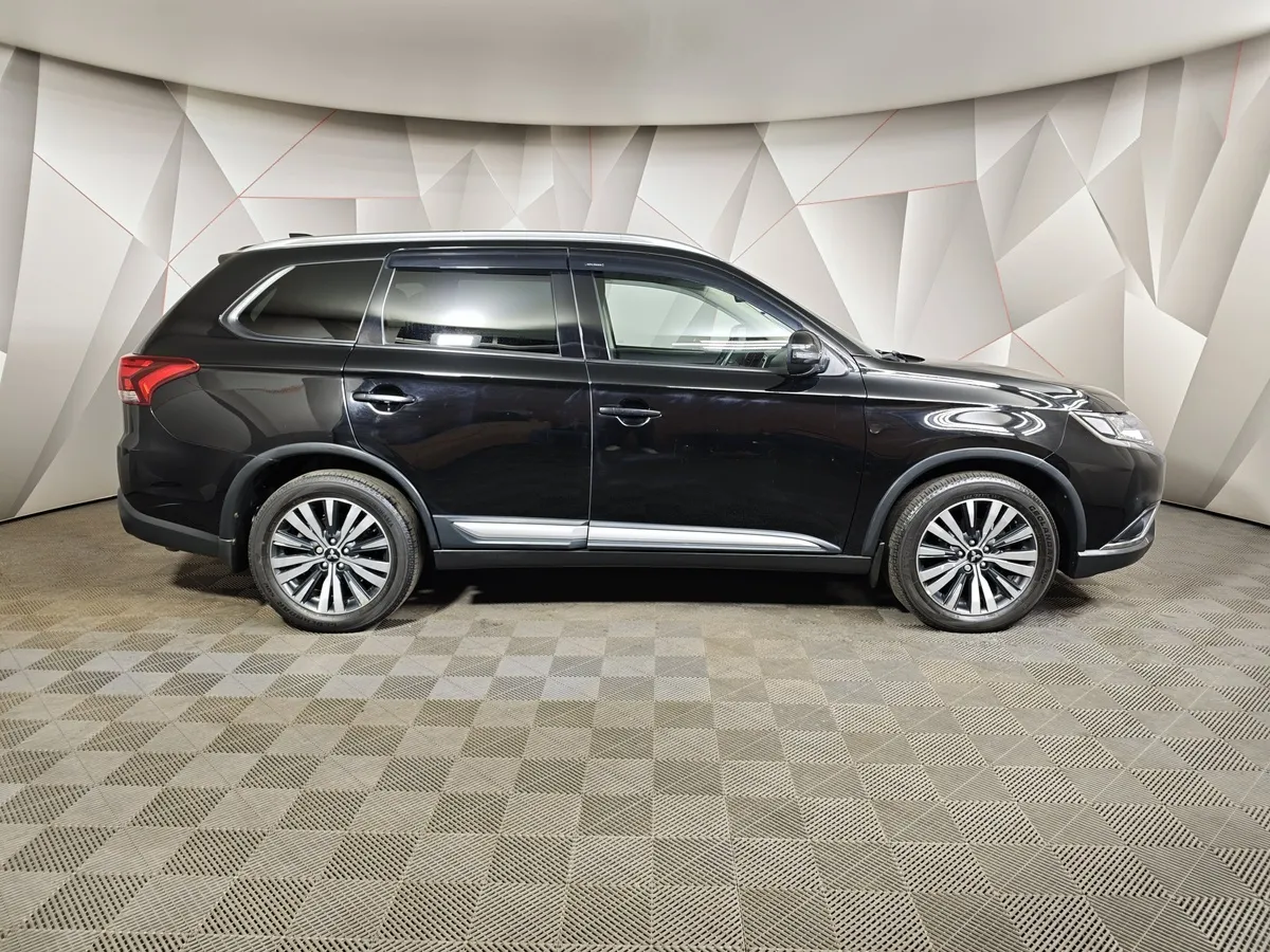 Mitsubishi Outlander 2.0 MIVEC CVT 4WD (146 л.с.) Intense Plus Черный в АВИЛОН. Слайд №6