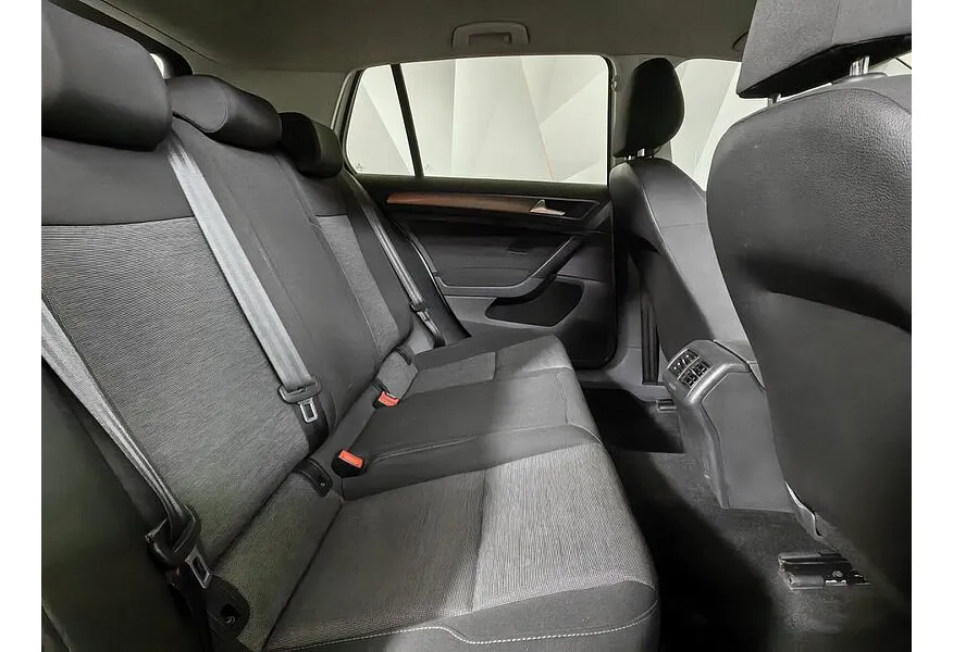 Volkswagen Golf 1.2 TSI BlueMotion MT (85 л.с.) Trendline Белый в АВИЛОН. Слайд №15 Volkswagen Golf 1.2 TSI BlueMotion MT (85 л.с.) Trendline Белый в АВИЛОН. Слайд №15