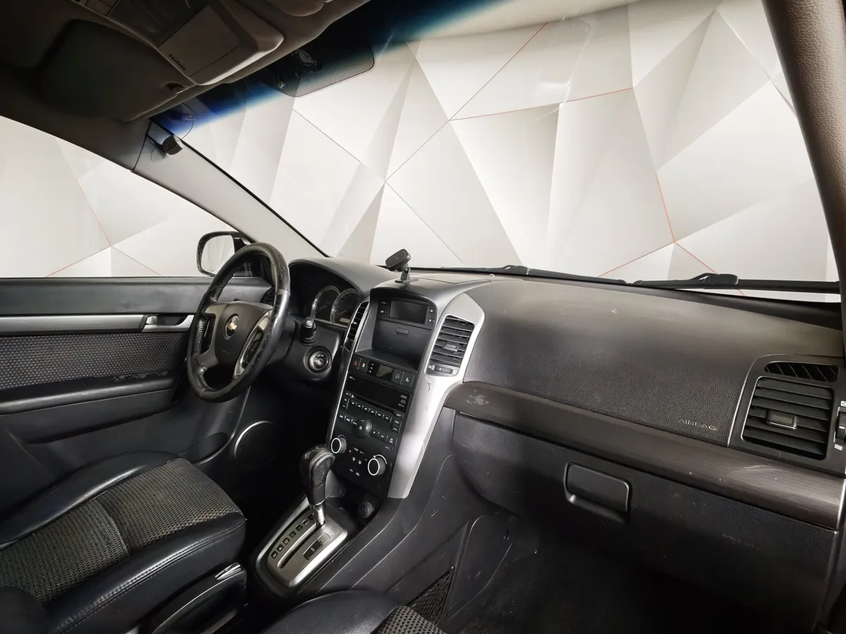 Chevrolet Captiva 2.4 AT 5 мест (136 л.с.) Черный в АВИЛОН. Слайд №10