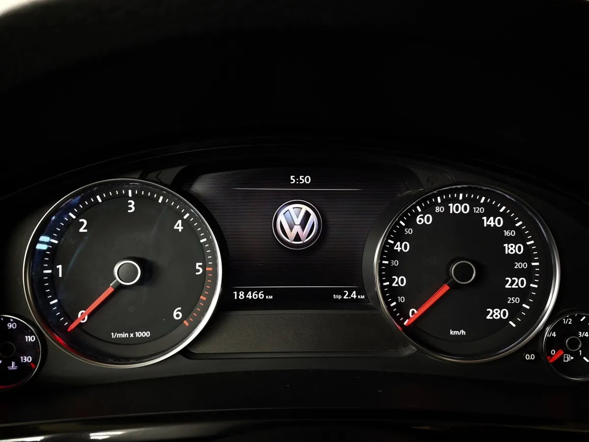 Volkswagen Touareg 3.0 TDI Tiptronic 4Motion (245 л.с.) Белый в АВИЛОН. Слайд №18