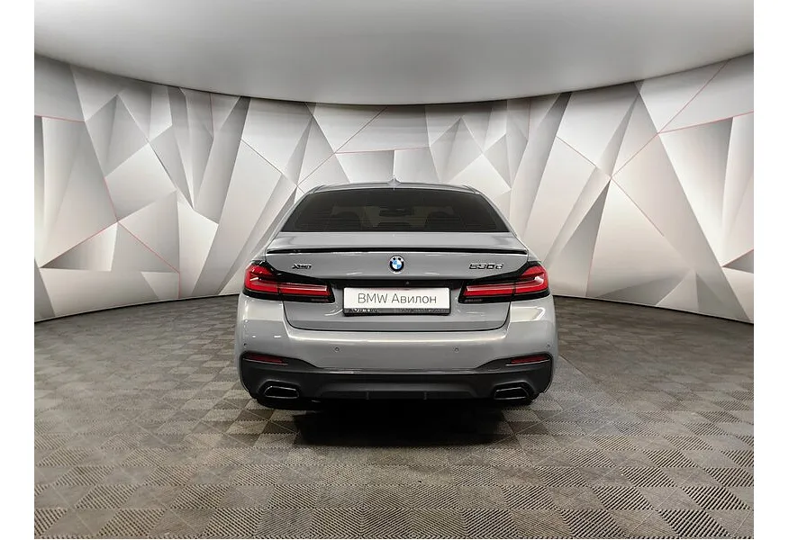 BMW 5 серия 530d xDrive Steptronic (249 л.с.) Base (Локальная сборка) Серый в АВИЛОН. Слайд №4