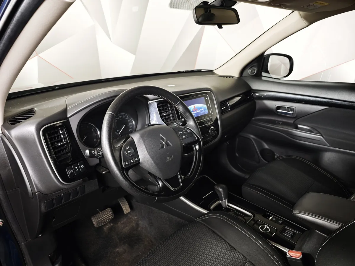 Mitsubishi Outlander 2.0 MIVEC CVT 4WD (146 л.с.) Intense Plus Синий в АВИЛОН. Слайд №18