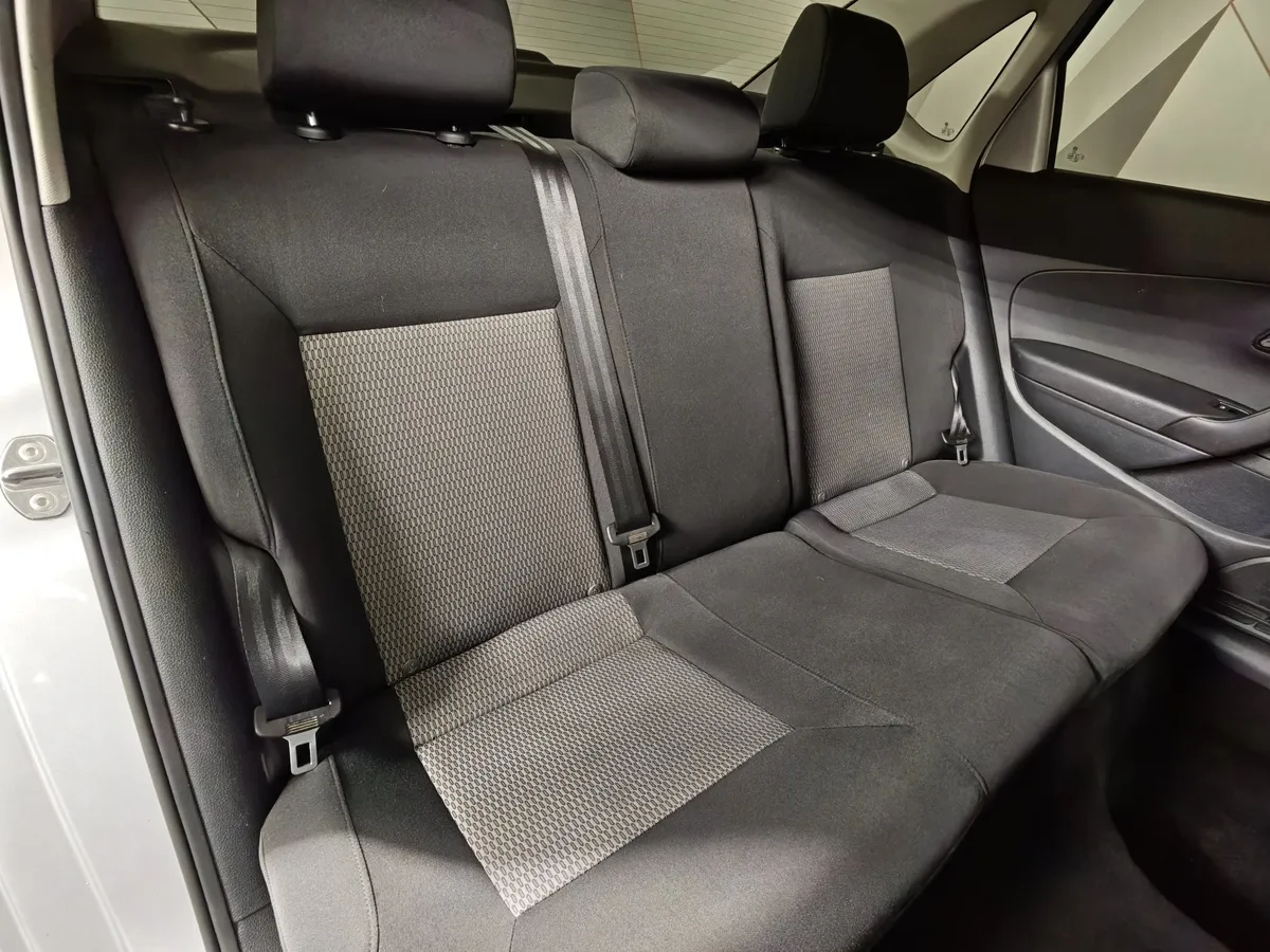 Volkswagen Polo 1.6 Tiptronic (105 л.с.) Comfortline Серебристый в АВИЛОН. Слайд №16