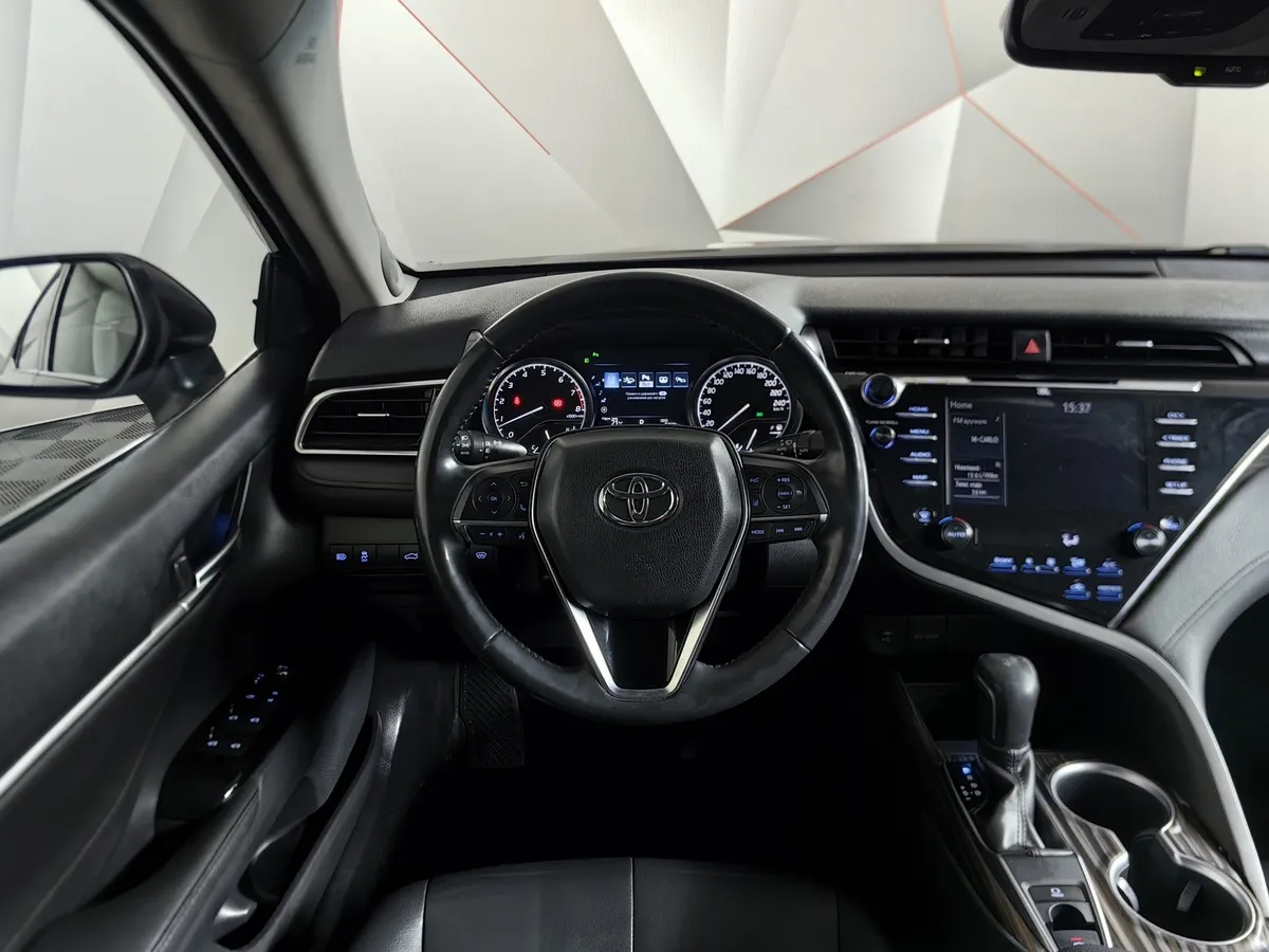 Toyota Camry 3.5 AT (249 л.с.) Черный в АВИЛОН. Слайд №20