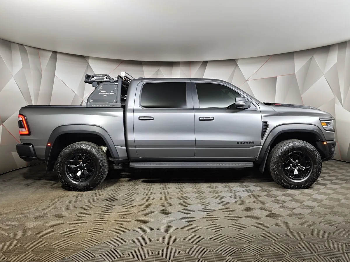 Dodge RAM 1500 TRX 6.2 AT 4WD (702 л.с.) Launch Edition Черный в АВИЛОН. Слайд №6