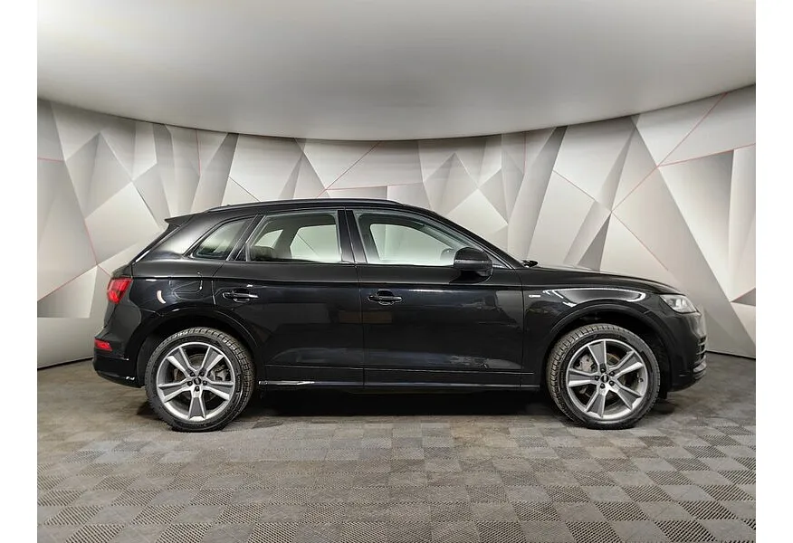 Audi Q5 2.0 TFSI S tronic quattro (249 л.с.) Sport Черный в АВИЛОН. Слайд №6
