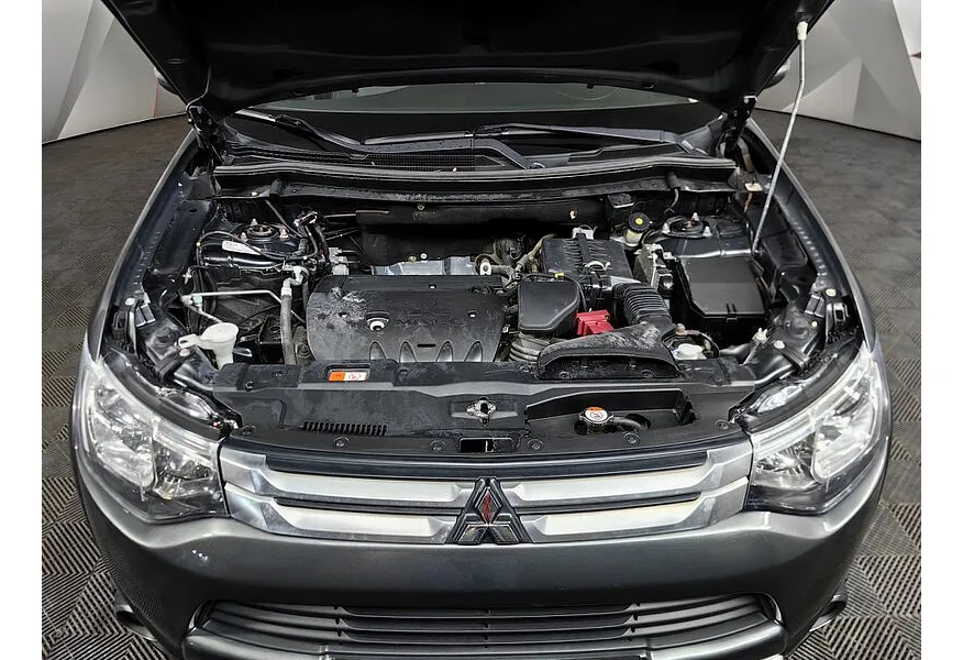 Mitsubishi Outlander 2.0 CVT 4WD (146 л.с.) Серый в АВИЛОН. Слайд №11