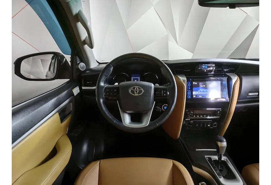 Toyota Fortuner 2.8 TD AT 4WD (177 л.с.) Комфорт Коричневый в АВИЛОН. Слайд №19