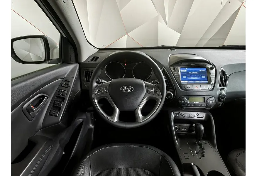 Hyundai ix35 2.0 AT 4WD (150 л.с.) Comfort + Navi Белый в АВИЛОН. Слайд №15