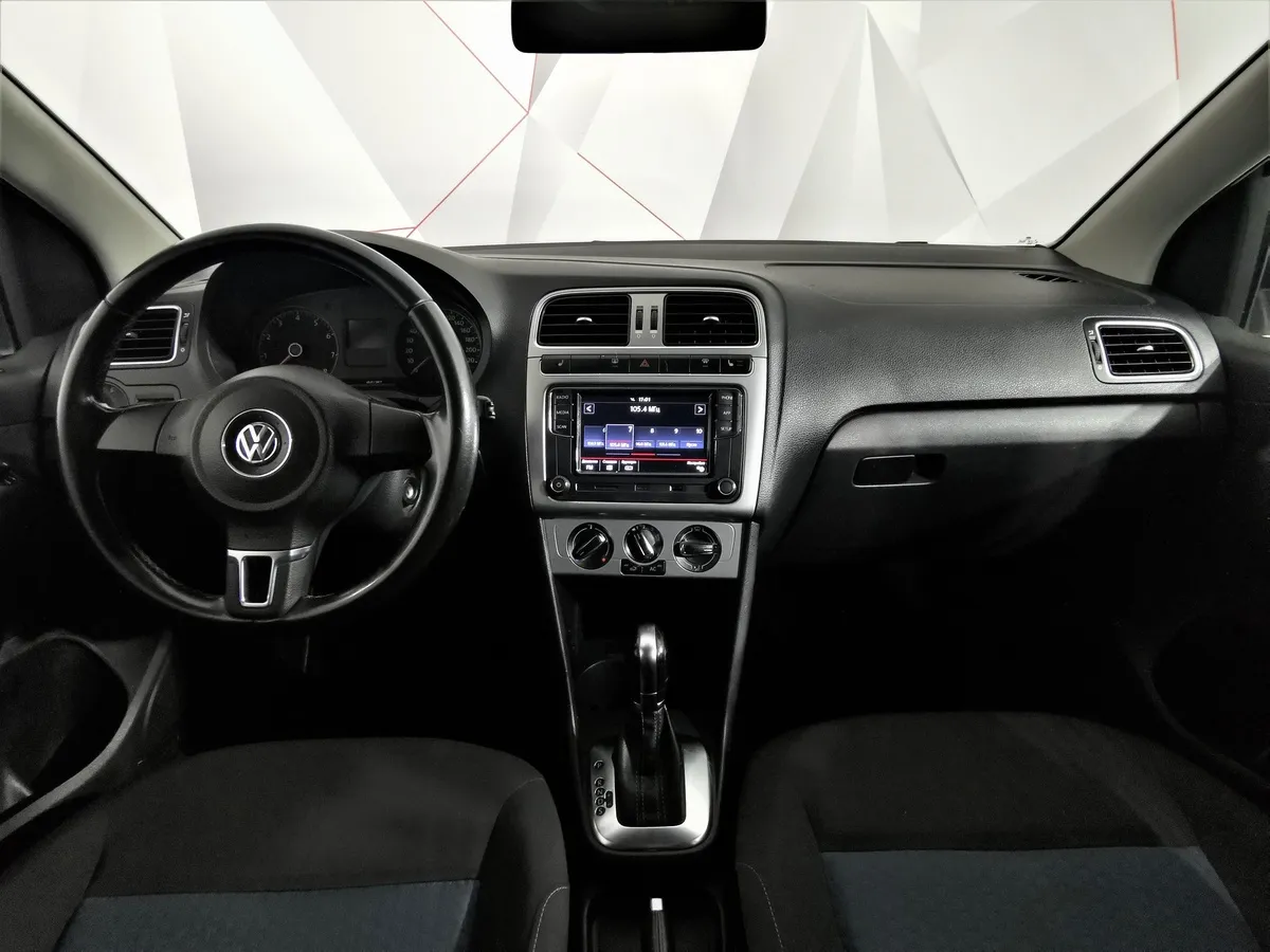 Volkswagen Polo 1.6 Tiptronic (105 л.с.) Comfortline Белый в АВИЛОН. Слайд №12