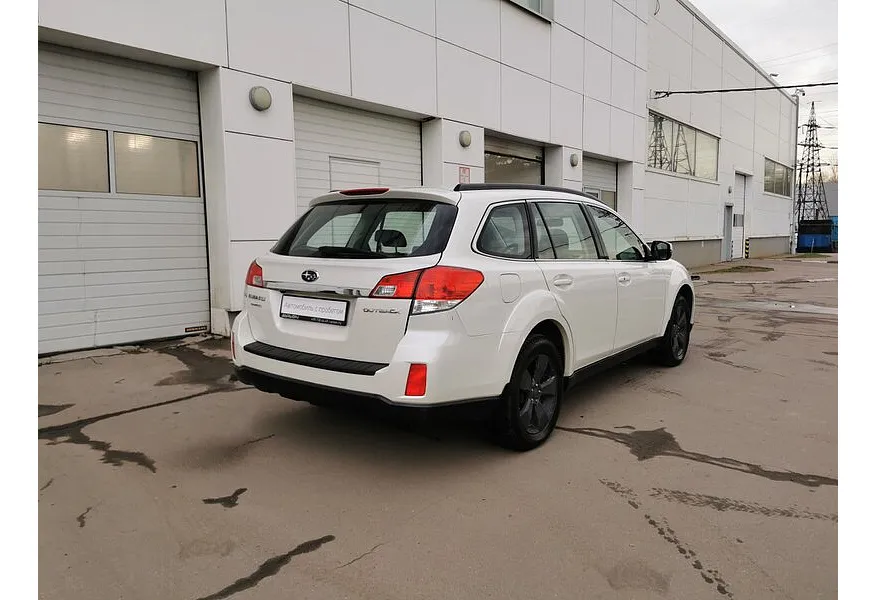 Subaru Outback 2.5 Lineartronic AWD (167 л.с.) Белый в АВИЛОН. Слайд №2