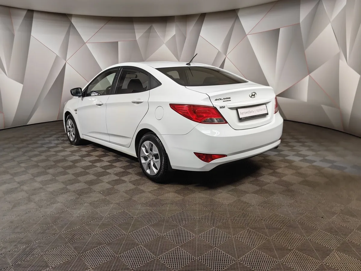 Hyundai Solaris 1.6 AT (123 л.с.) Белый в АВИЛОН. Слайд №4