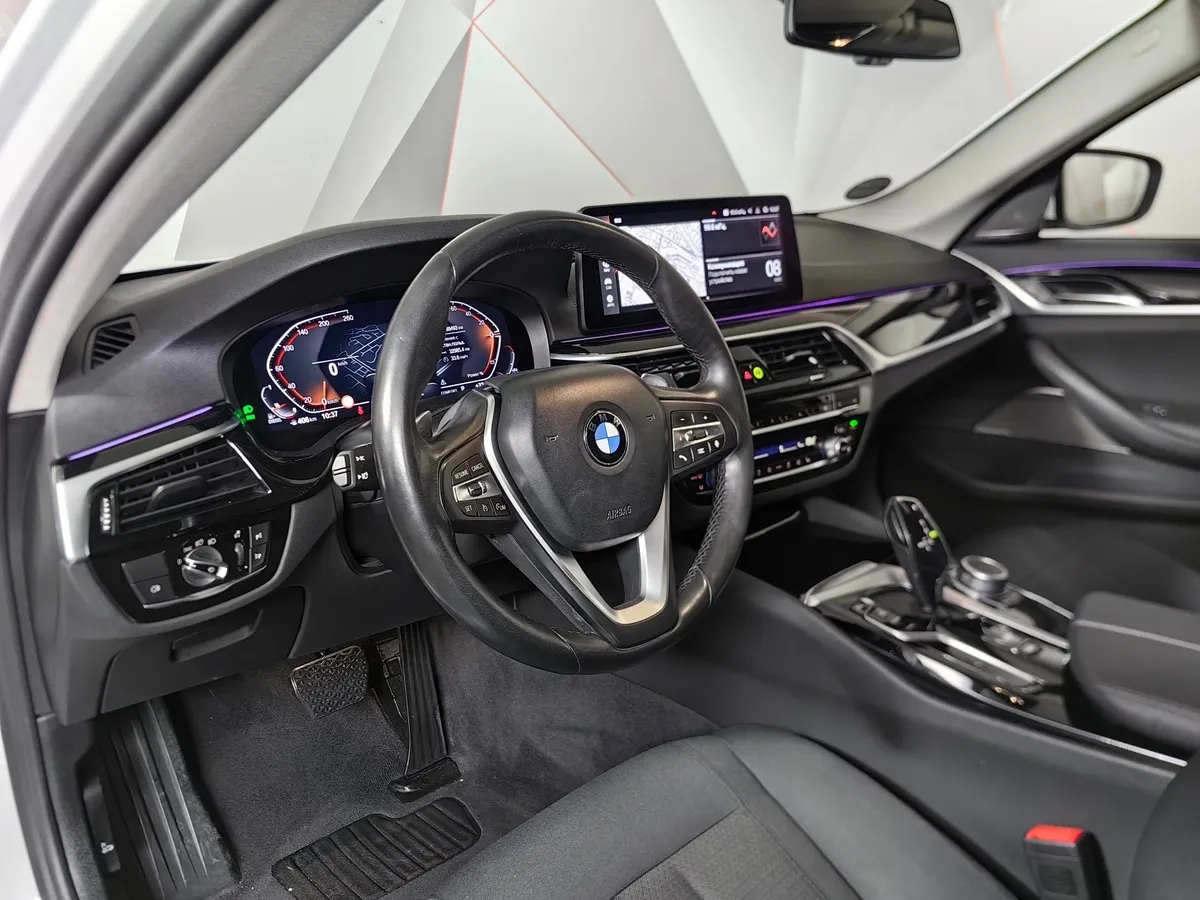 BMW 5 серия 520d Steptronic (190 л.с.) Белый в АВИЛОН. Слайд №12