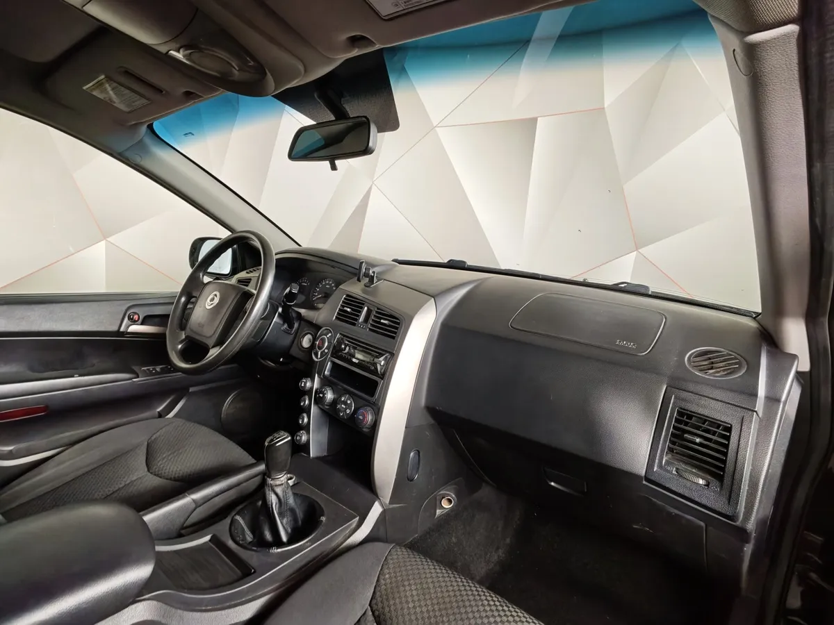 SsangYong Kyron 2.3 MT 4WD (150 л.с.) Черный в АВИЛОН. Слайд №12