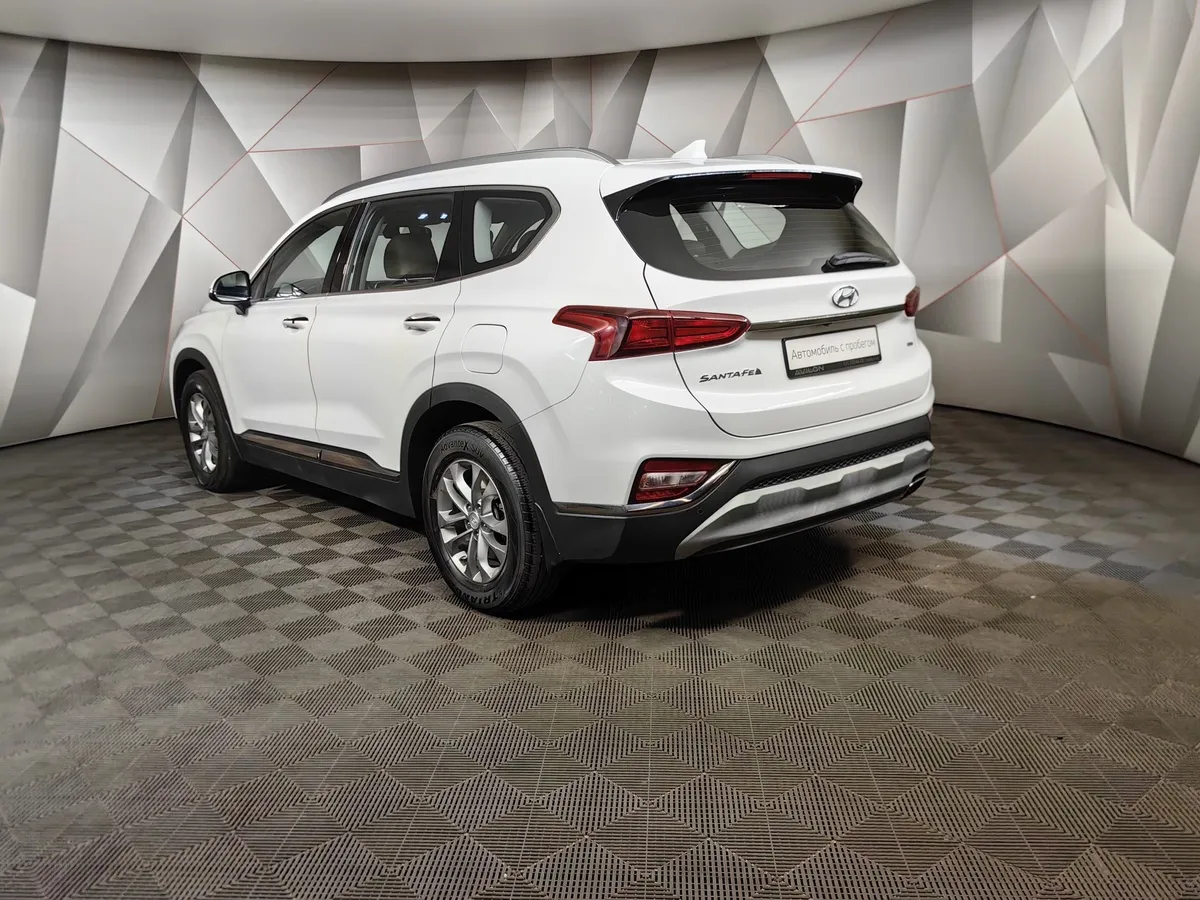 Hyundai Santa Fe 2.4 (188 л.с.) - 6AT Lifestyle + Smart Sense Белый в АВИЛОН. Слайд №4