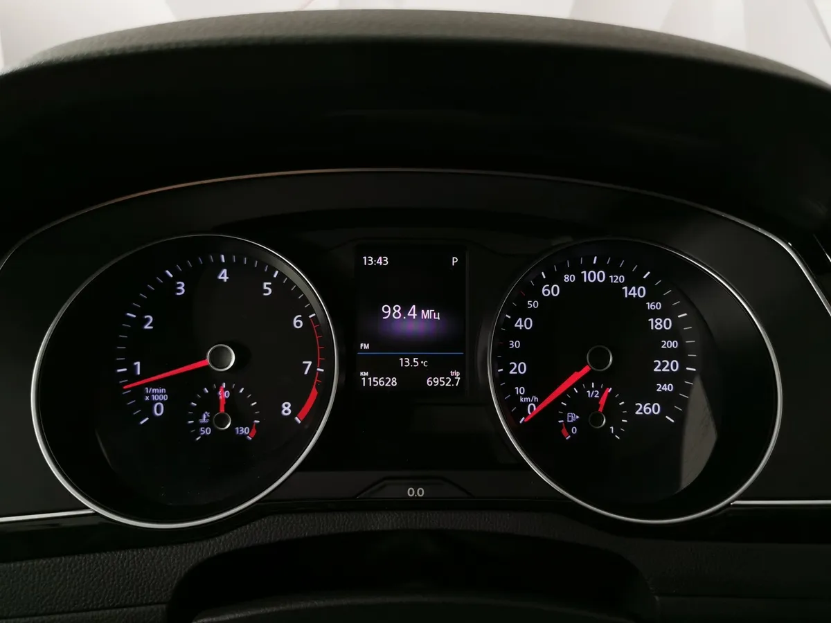 Volkswagen Passat 1.8 TSI BlueMotion DSG (180 л.с.) Comfortline Серебристый в АВИЛОН. Слайд №18
