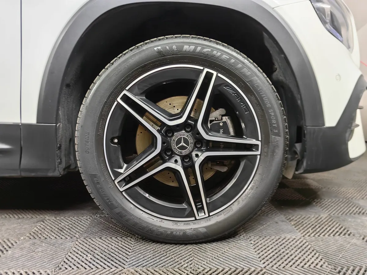 Mercedes-Benz GLB 200 8G-DCT 4MATIC (150 л.с.) Sport Белый в АВИЛОН. Слайд №9