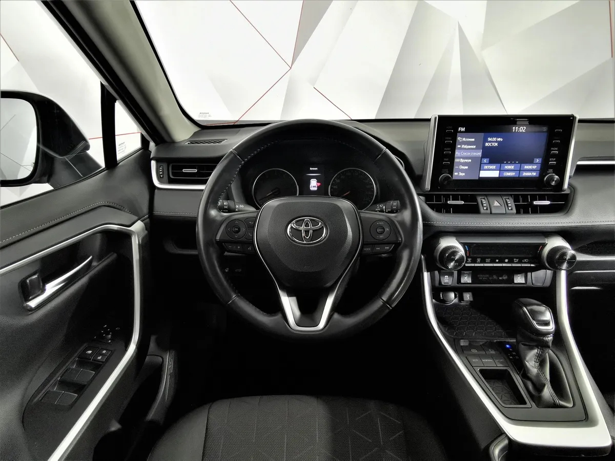 Toyota RAV4 2.0 CVT (149 л.с.) Комфорт Белый в АВИЛОН. Слайд №19