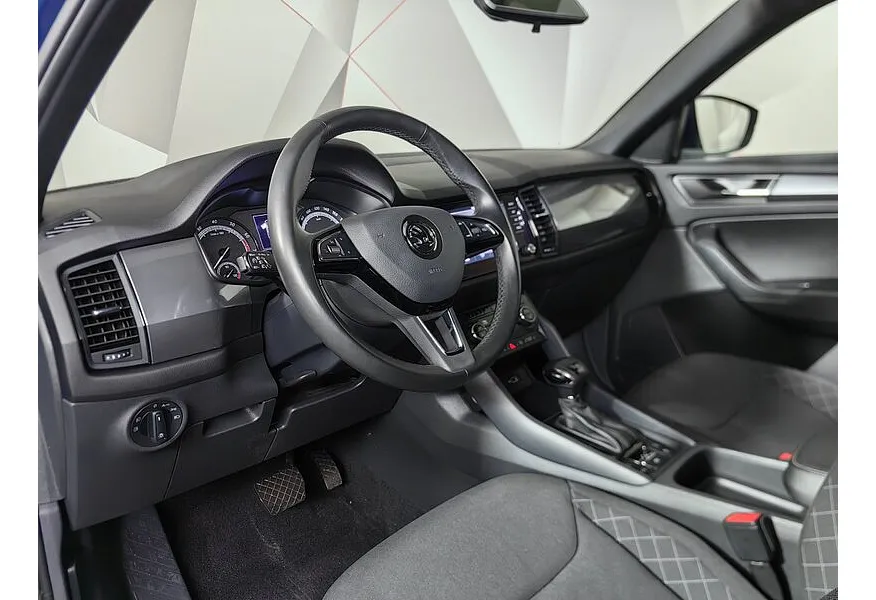 Skoda Kodiaq 1.4 TSI DSG 4X4 (150 л.с.) Синий в АВИЛОН. Слайд №18