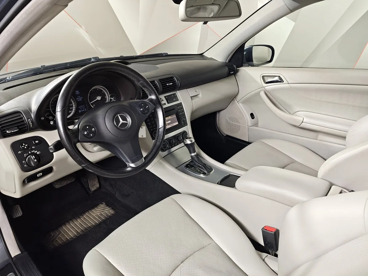Mercedes-Benz CLC CLC 230 7G-Tronic (204 л.с.) Kompressor Серый в АВИЛОН. Слайд №17