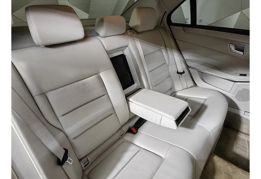 Mercedes-Benz E-Класс E 200 T BlueEfficiency 7G-Tronic Plus (184 л.с.) Белый в АВИЛОН. Слайд №17