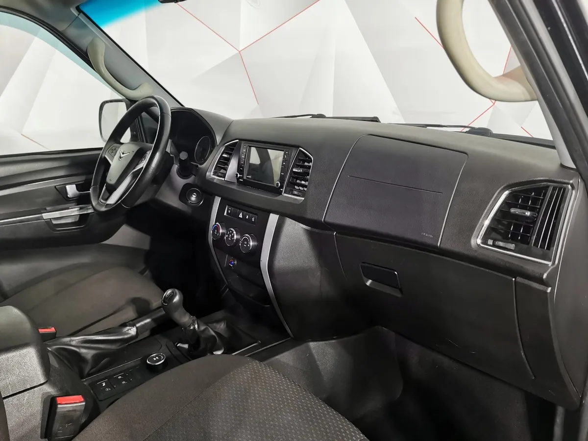 УАЗ Patriot 2.7 MT 4WD (150 л.с.) Классик Черный в АВИЛОН. Слайд №12