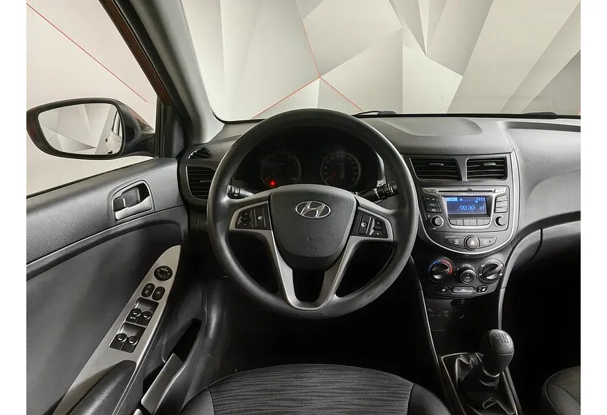 Hyundai Solaris 1.6 MT (123 л.с.) Comfort Красный в АВИЛОН. Слайд №20