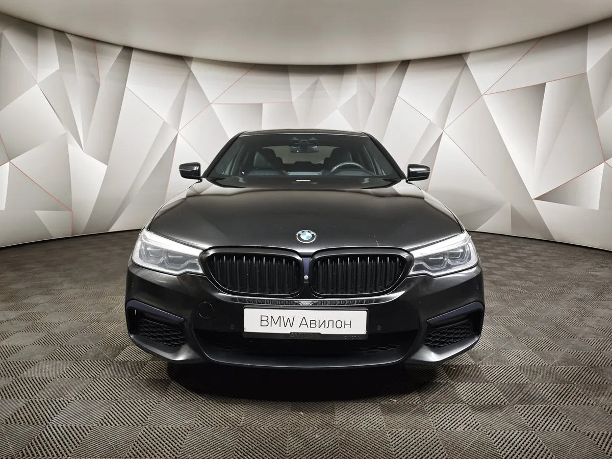 BMW 5 серия 530d xDrive Steptronic (249 л.с.) M Sport Plus Черный в АВИЛОН. Слайд №3