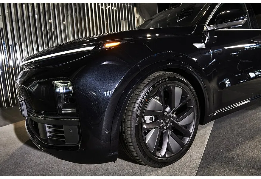 Li Auto L9 1.5 AT 4WD (449 л.с.) Ultra Черный в АВИЛОН. Слайд №15