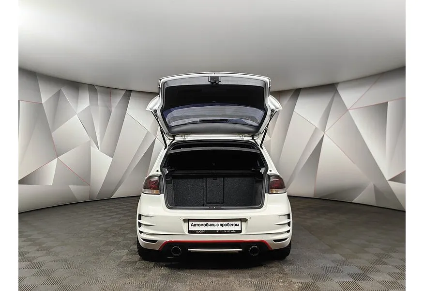 Volkswagen Golf 2.0 TSI DSG (210 л.с.) GTI Белый в АВИЛОН. Слайд №12 Volkswagen Golf 2.0 TSI DSG (210 л.с.) GTI Белый в АВИЛОН. Слайд №12