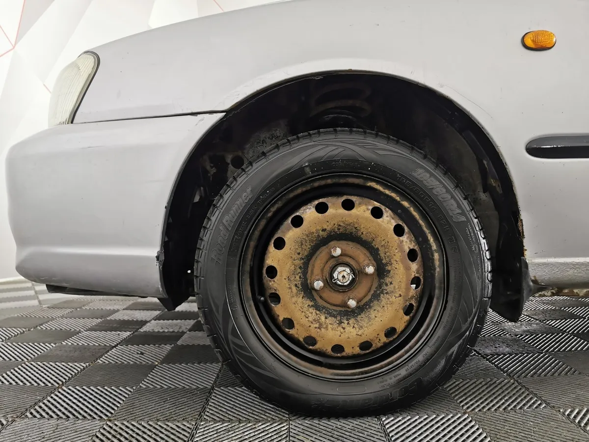 Hyundai Accent 1.5 MT (102 л.с.) Серебристый в АВИЛОН. Слайд №9