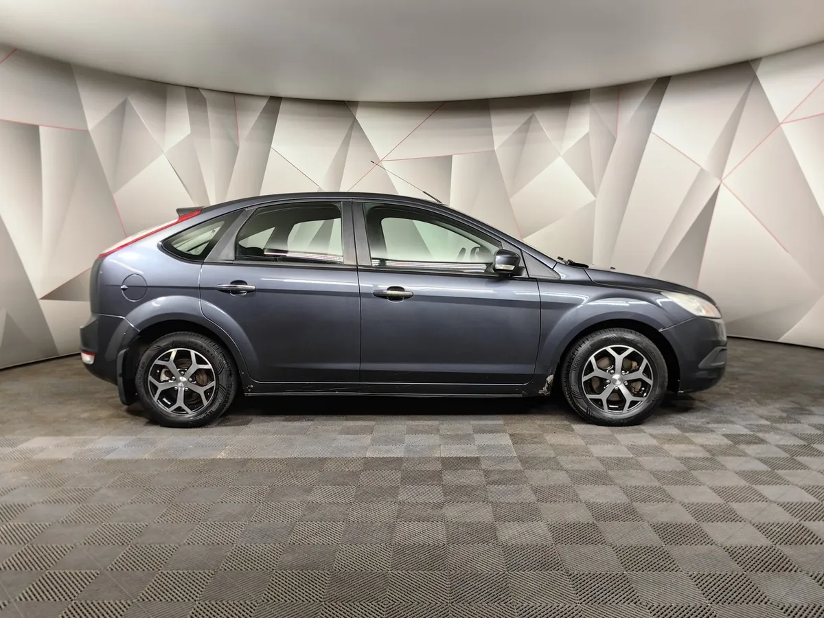 Ford Focus 1.8 MT (125 л.с.) Comfort Серый в АВИЛОН. Слайд №6