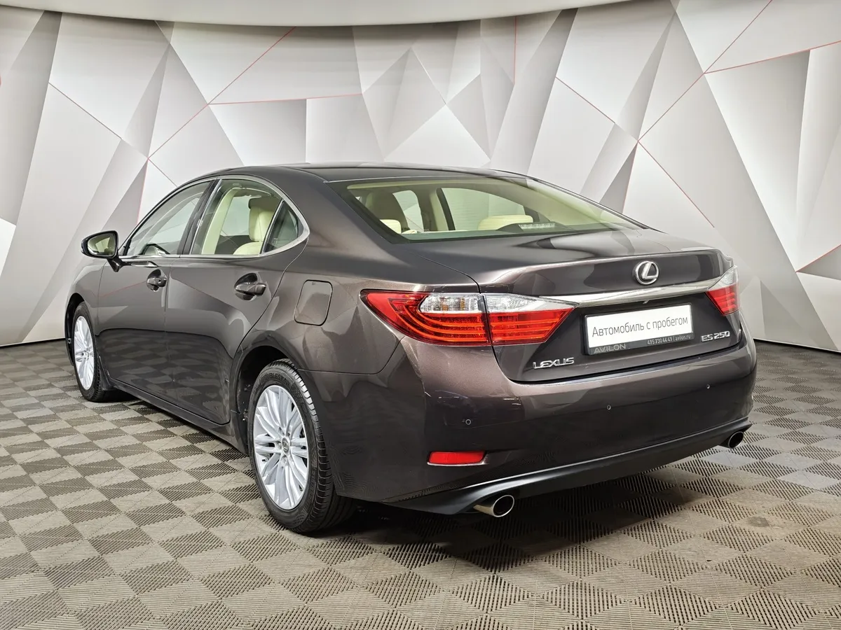 Lexus ES 250 AT (184 л.с.) Comfort Коричневый в АВИЛОН. Слайд №4